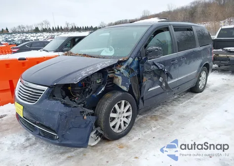 2015 Chrysler Town & Country Touring z USA, uszkodzony, nr VIN 2C4RC1BG8FR521898